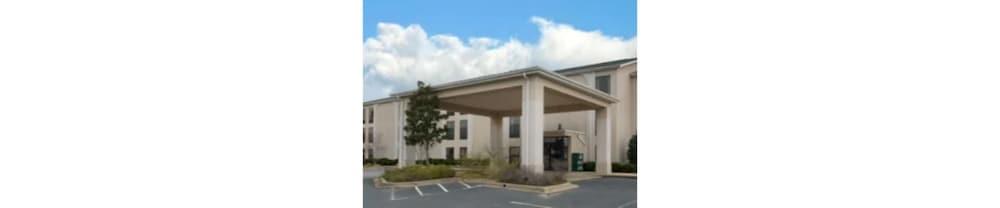 Howard Johnson By Wyndham Spartanburg Expo Center Ngoại thất bức ảnh