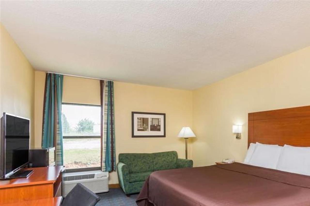 Howard Johnson By Wyndham Spartanburg Expo Center Ngoại thất bức ảnh